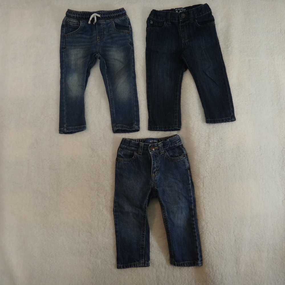 3 PAIRS OF KIDS TODLER JEANS 18-24 MONTHS
